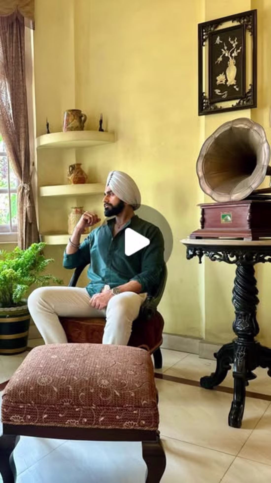 Cover image for Amaro Porano Jaha Chay Music Video