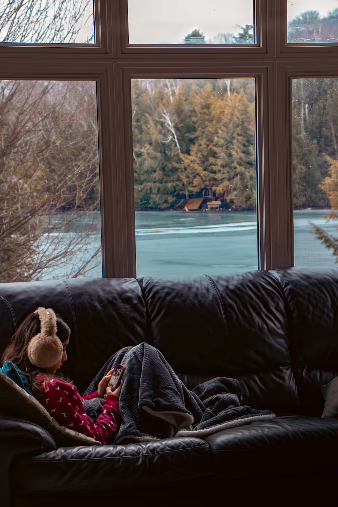 Cover image for Colors change the story