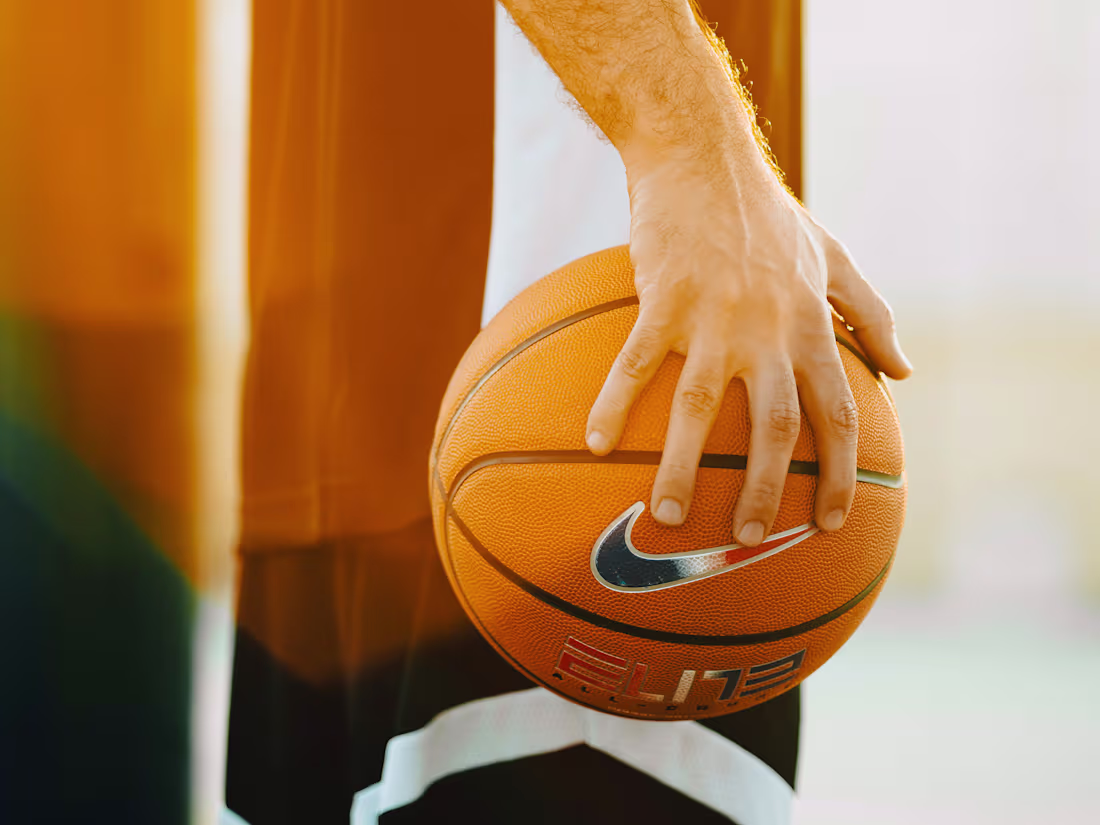 Cover image for Make your brand standout