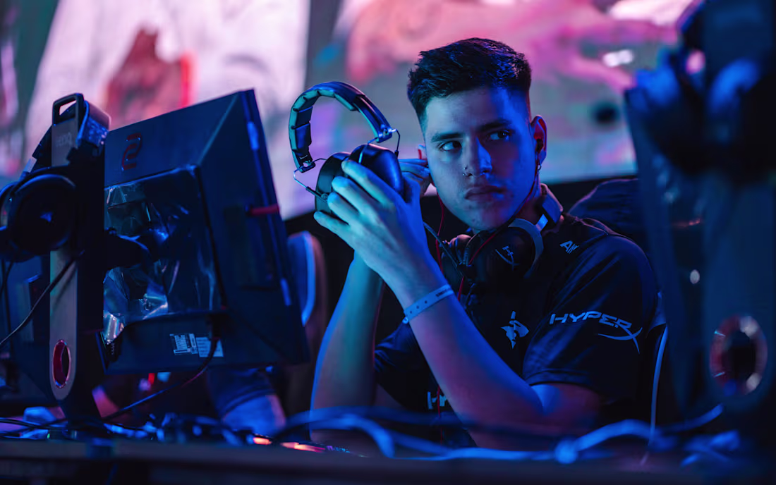 Cover image for Isurus Gaming