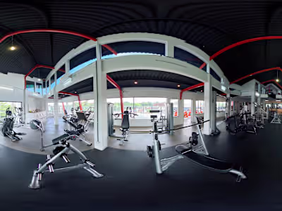 🏋️Outdoor-Lit Gym with Exceptional Equipment