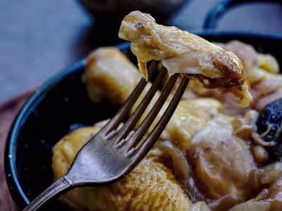 Cinnamon Chicken Legs with Prunes