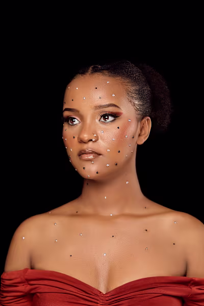 PHOTO RETOUCHING /EDITING