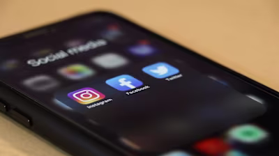 Looking at famous apps from a different angle