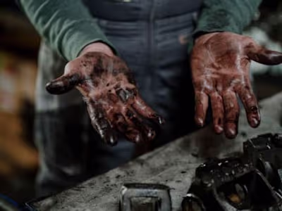 Decoding Engine Health: Understanding Bubbles on the Dipstick