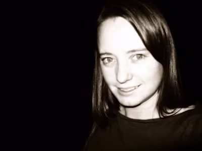 Angela Randall – Medium