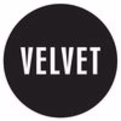 Community Manager in "Velvet" 