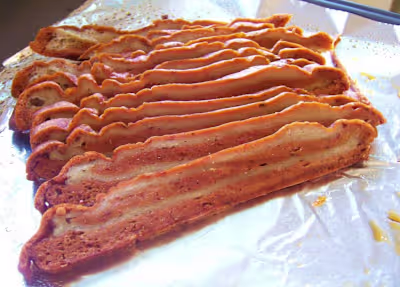 The 9 BEST Vegan Bacon Brands (Plant-Based Bacon)