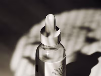 Premium 3D Product Visualization of a Serum Bottle