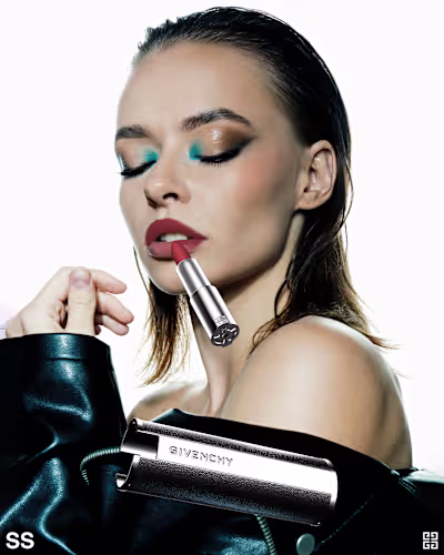 Augmented reality experience for Givenchy Beauty