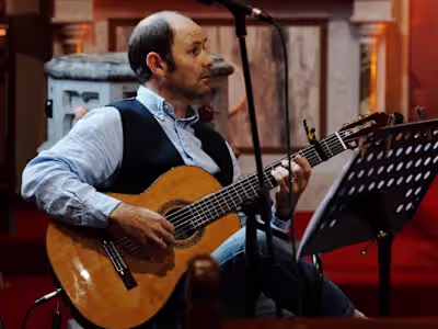Create a website for wedding guitarist