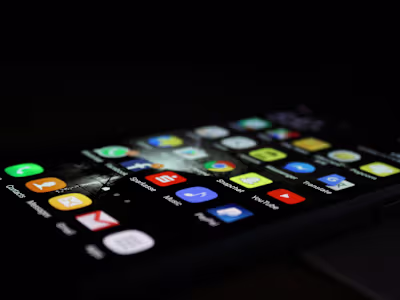 Social Synergy: Crafting Your Digital Identity