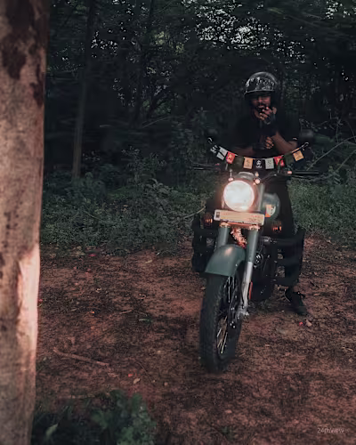 Project Royal Enfeild - Motorcycle :: Behance