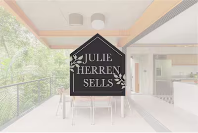 Julie Herren Sells - Real Esate Broker