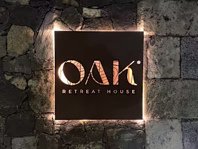 Oak Retreat House | Visual Identity