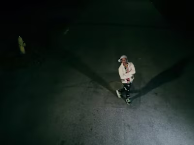 King Bee "Smoke" [Offical Music Video]