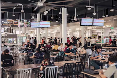 ‘No speak English’ from canteen auntie annoys NUS student, says…