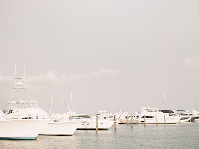 DESTINATION & LIFESTYLE