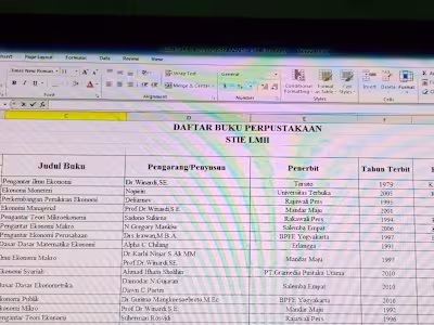 Create incoming and outgoing mail data