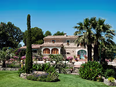 Baerz & Co - Luxury Homes