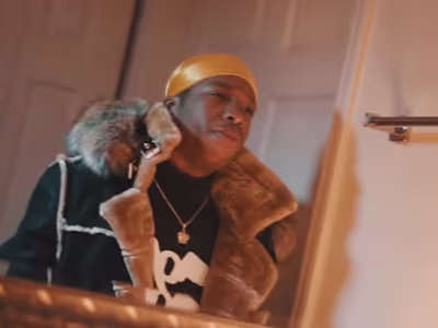 King Bee "Like That" (feat. Berry) [Offical Music Video]