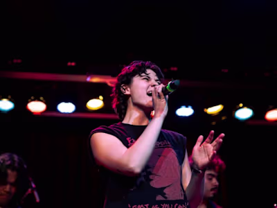 Students turn back time with rock and roll at spring showcase 