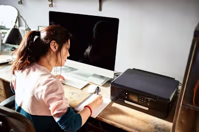 4 Money Tricks That Help Me Manage Money as a Freelancer