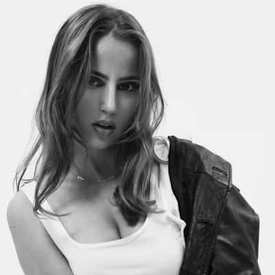 ✮ ✮ ✮ on Instagram: “Iconic.
styled by + CD me @calista.nielsen…