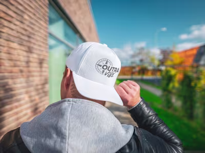 Outra Vibe - Visual Identity