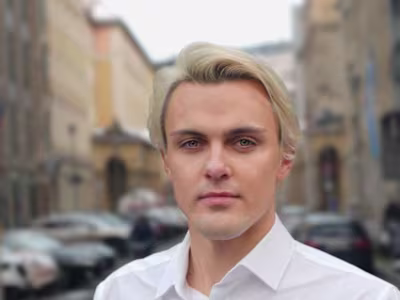 Develop a Personal Brand Online