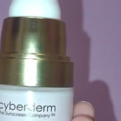 Beth | Makeup Enthusiast on Instagram: ”#thesunscreencompanygif…