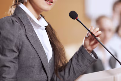 Brand Voice Guide: Dani Donovan (Done on Spec)