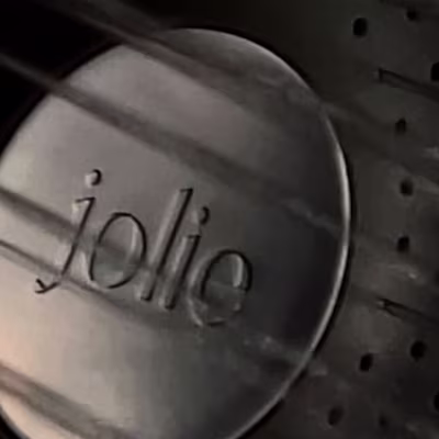 Jolie Shower Head - UGC How-To Video