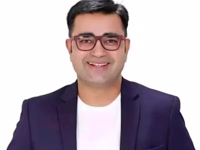 Expert designer image cover 