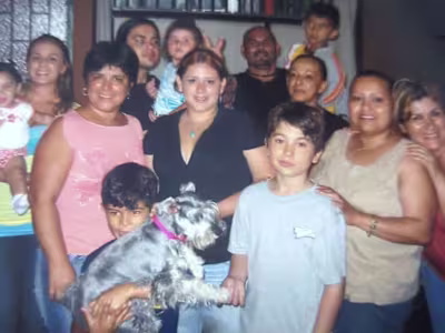 'A Traves de sus Ojos' - YouTube Documentary