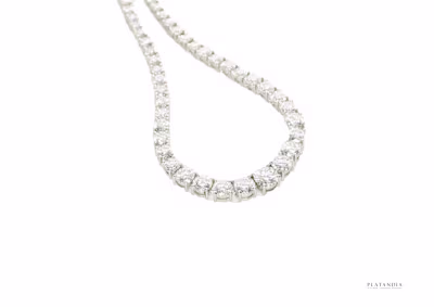 Photo Re-touching for fine jewelry brand 