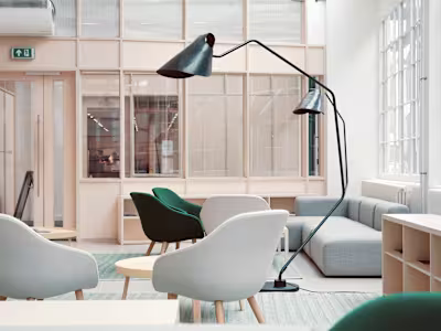 BEAUTY LUXURY l Chief Receptionist 