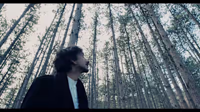 Уста полна земја - YouTube