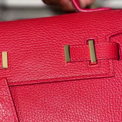 Chelsea | 📍Atlanta on Instagram: “I love my lil red bag. Red i…