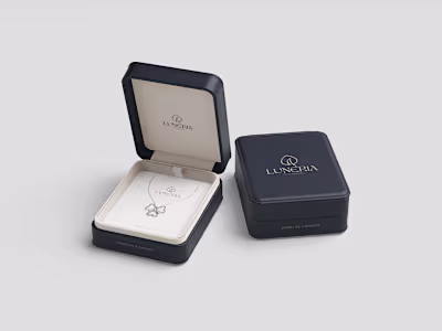 Luneria Fine Jewelry | Brand & Packaging 