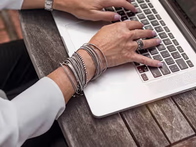 CopyWriting 101: Ultimate Guide to Writing Copy That Sells