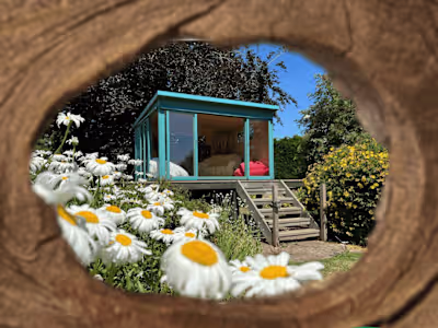 Neighbourhood Secrets