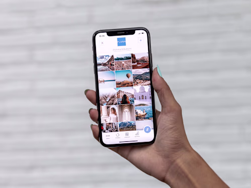 WeWeb | Social Media Agency