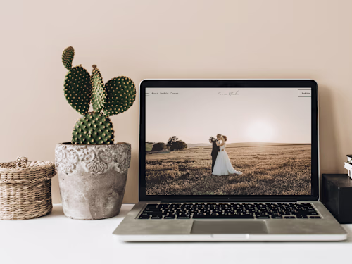 Squarespace Custom Website Design - Wedding Photographer
