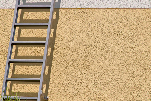 Stucco vs. Vinyl Siding: Which One is Right for My Home?
