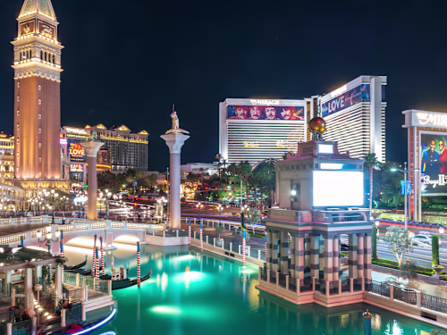 Fun Las Vegas Restaurants on the Strip | Miracle Mile Shops