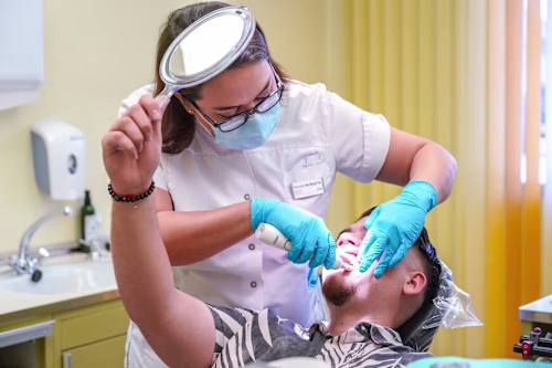 Living With Bruxism: Ways to Manage Tooth Grinding Jaw Clenchin…