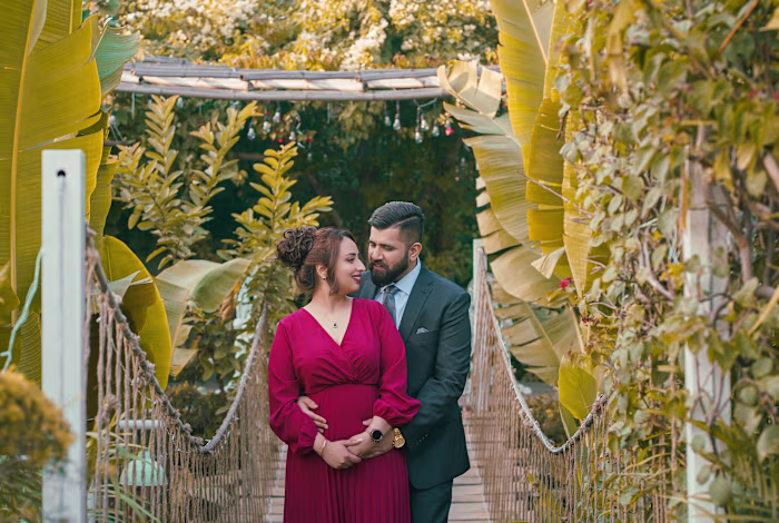 PHOTO EDITING AND COLOUR GRADING 