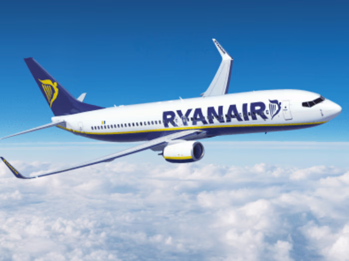 Analyses of the employee motivation system of McDonald’s and Ry…