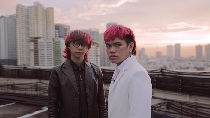 The Nomads - Catch Me If U Can | Official Music Video - YouTube